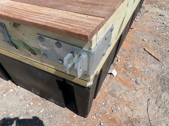 dock end bracket female