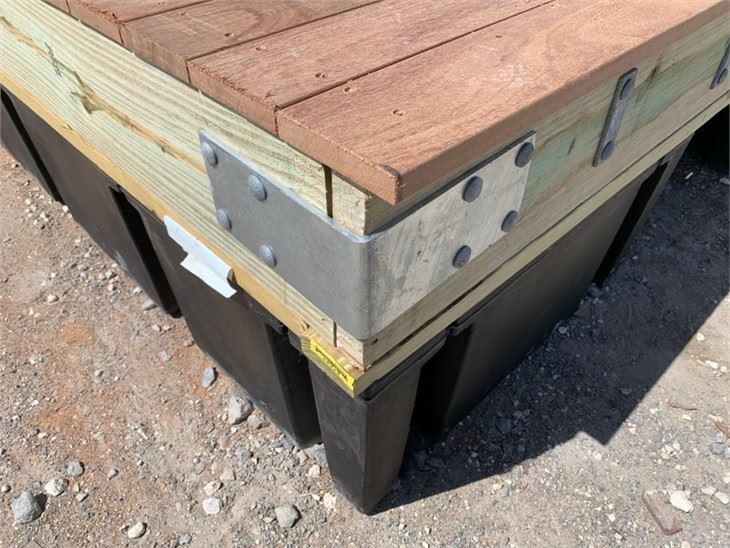 dock end bracket